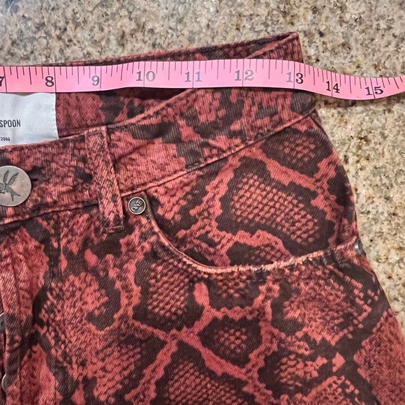 One Teaspoon Bonitas High Waist Denim Shorts Python Snake Print Size 26 AU/ 4 US - Picture 7 of 14